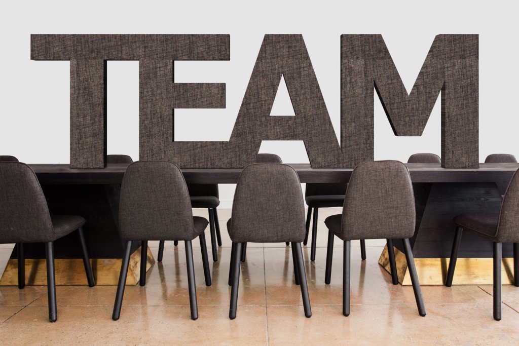 Mesa de reuniones en una empresa
