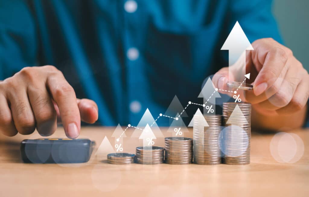 Cómo elegir un seguro de ahorro garantizado: guía 2025